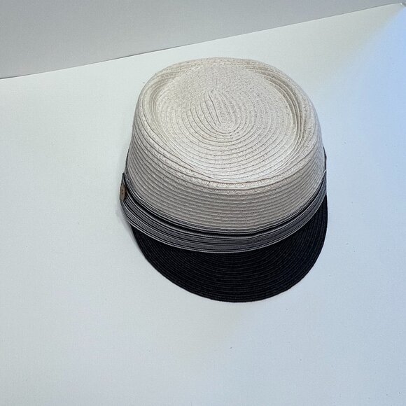 D&Y Straw Newsboy cap in Ivory and Navy Blue - Picture 2 of 11